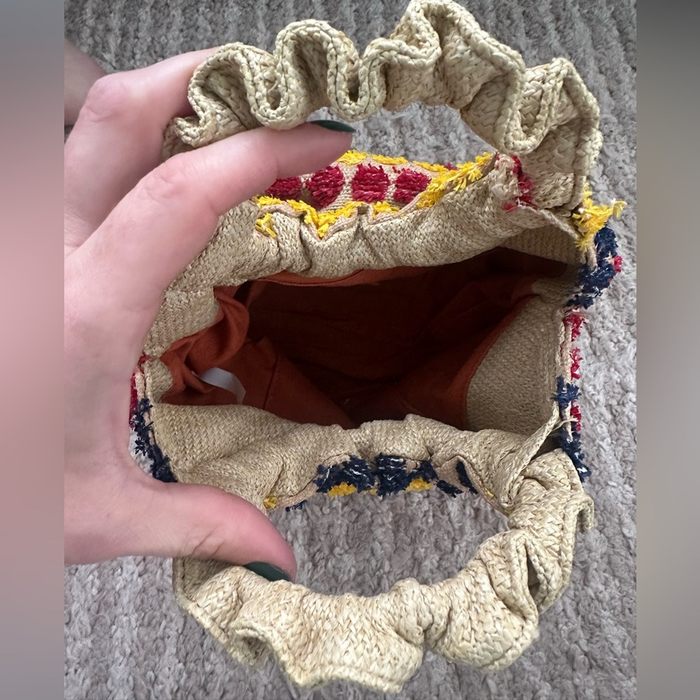 PERFECT Raffia Handbag - Picture 6 of 11